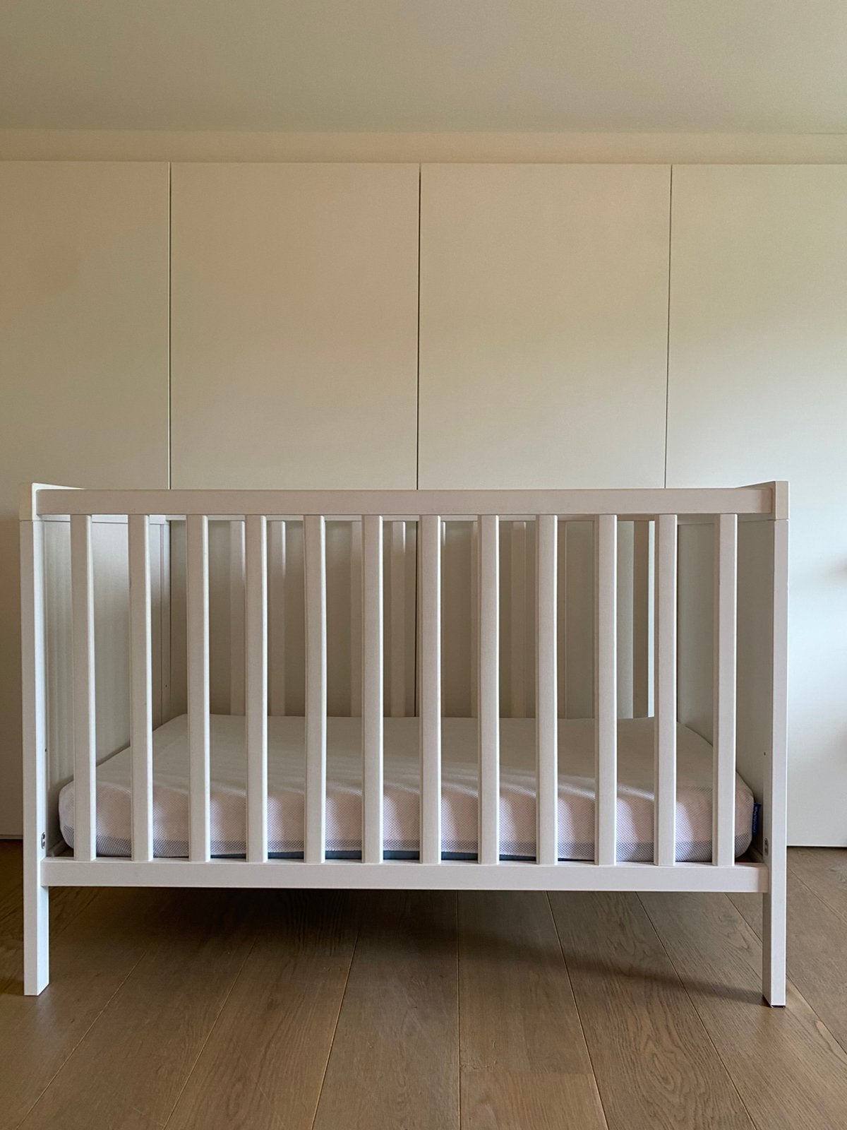 Babybedje wit perfecte staat, Ophalen, Zo goed als nieuw