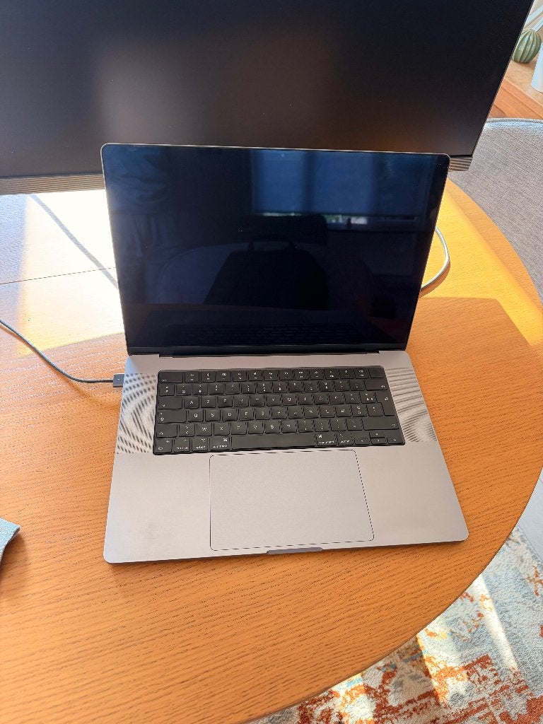MacBook Pro 16" (2023) M2 MAX 12 core cpu/38GPU/ 2TB GRAY, Informatique & Logiciels, Apple Macbooks, Comme neuf, MacBook, 16 pouces