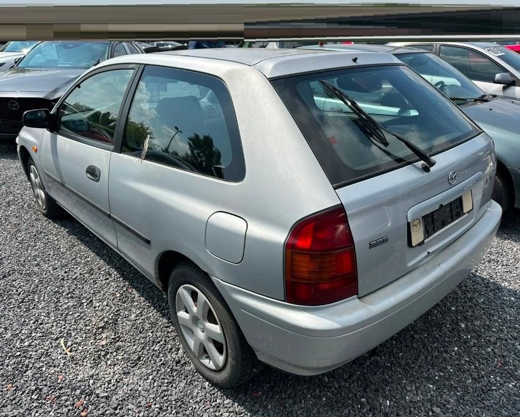 Mazda 323 1.5Benzine Automaat 2000, Autos, Argent ou Gris, Ordinateur de bord, Automatique, Particulier