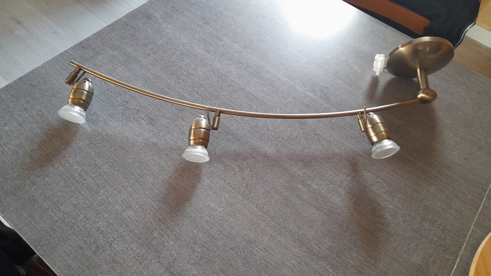 plafonnier, Enlèvement, LED