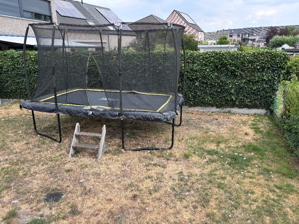 trampoline Salta 366 x 244 cm, Enfants & Bébés, Jouets | Extérieur | Trampolines, Enlèvement, Utilisé