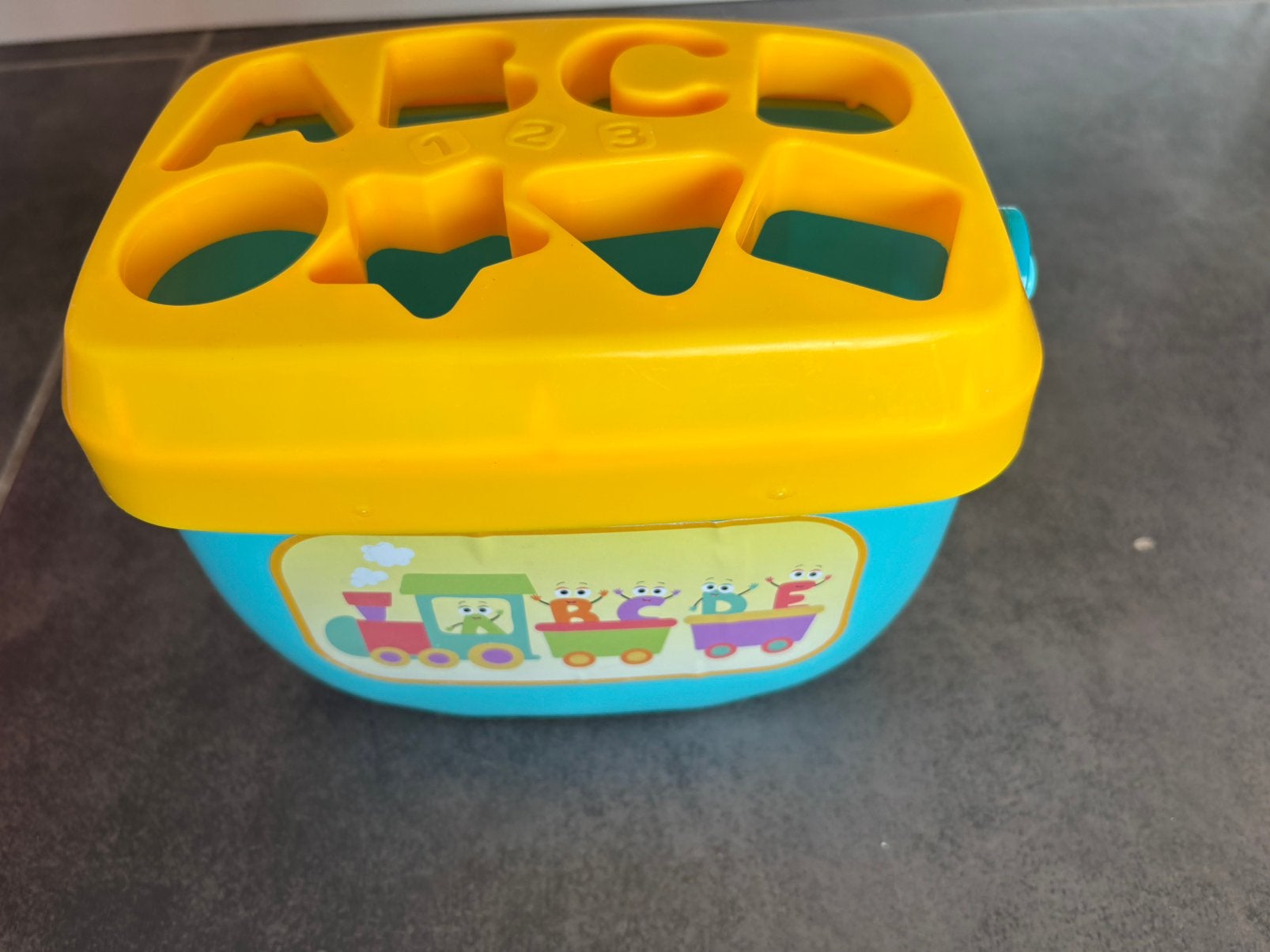 Vormenstoof letters en vormen, Kinderen en Baby's, Ophalen of Verzenden, Zo goed als nieuw