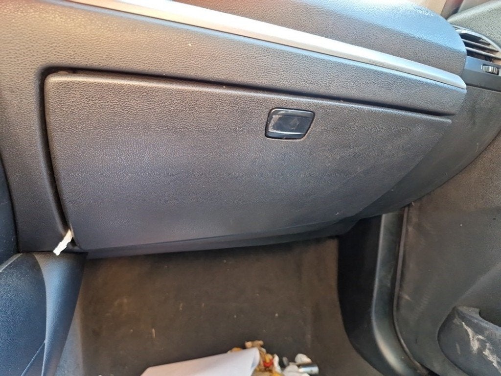 DASHBOARDKASTJE BMW 1 serie (E87 / 87N) (01-2003/12-2012), Gebruikt, BMW, Petuelring 130
80809  München, DE, Bayerische Motoren Werke AG
