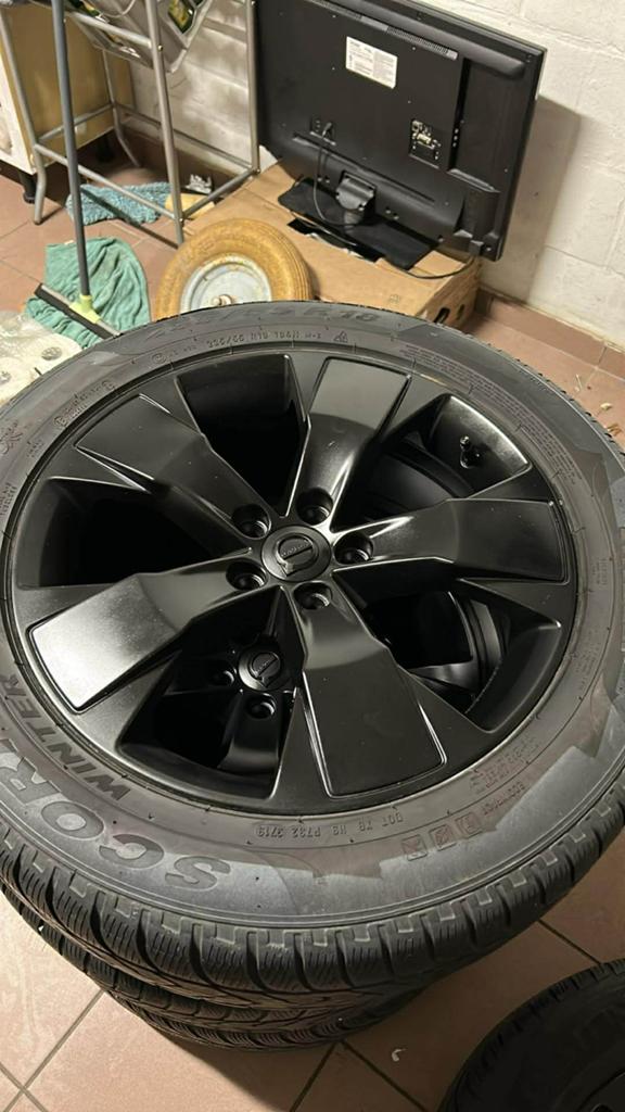 Winterbanden op velg 18inch, Auto-onderdelen, Ophalen, 18 inch, Gebruikt, 255 mm