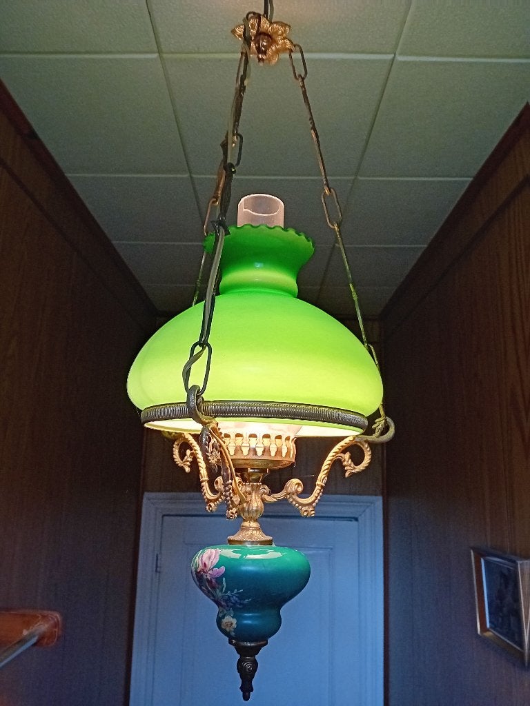 Antieke hanglamp in glas, koper en porselein, Antiquités & Art, Enlèvement ou Envoi