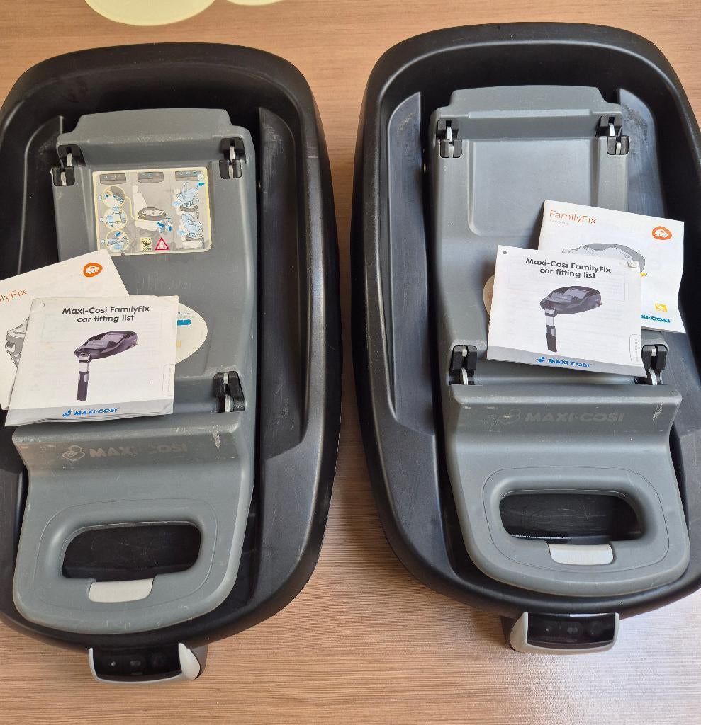 Maxi-Cosi FamilyFix Isofix autostoel base - 2 stuks, Ophalen, Gebruikt, 0 t/m 18 kg, Isofix