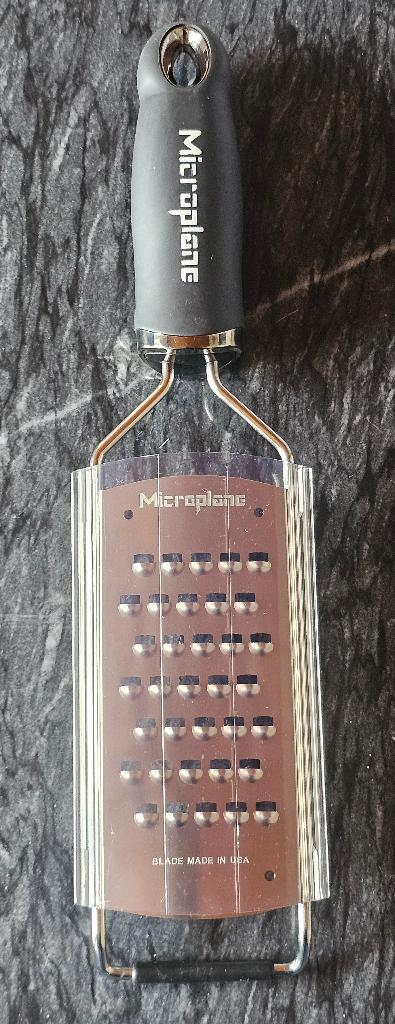 Microplane Rasp Gourmet Extra Grof RVS, Huis en Inrichting, Keuken | Keukenbenodigdheden, Overige typen, Verzenden, Zo goed als nieuw