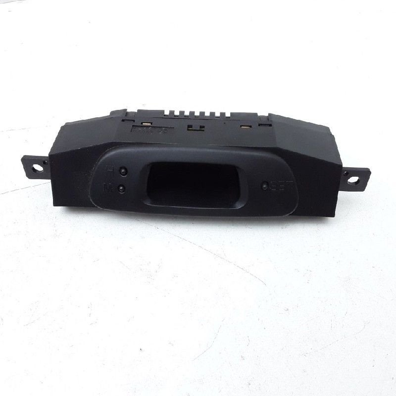 HORLOGE Mitsubishi Carisma (01-1995/06-2006) (|MR114346|), Utilisé, Mitsubishi