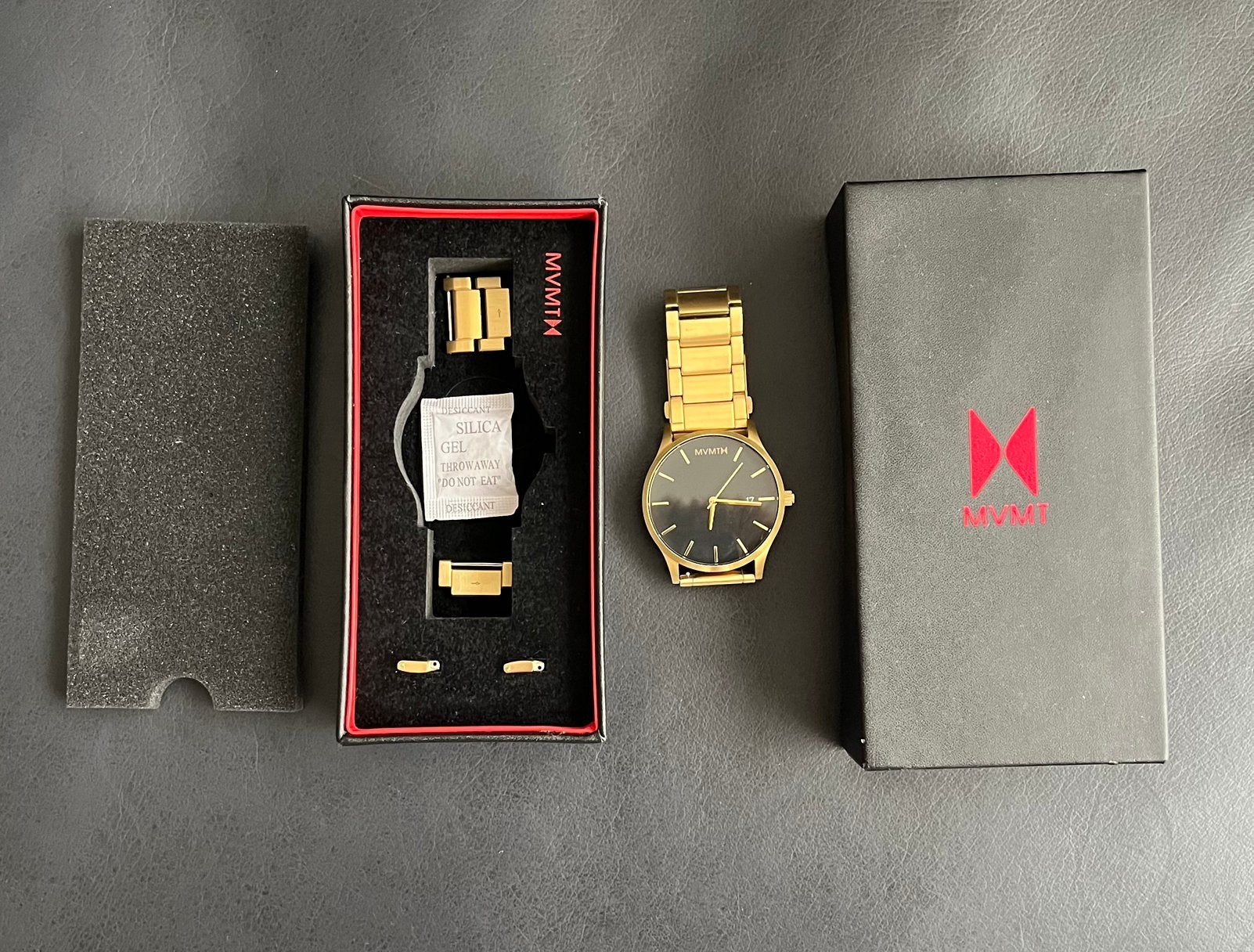 MVMT Horloge Classic Black/Gold (MM01-BG), Overige merken, Staal, Staal, Polshorloge