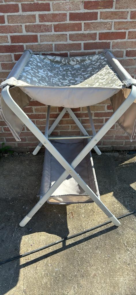 Table à langer de chez ikea, Gebruikt, Aankleedkussen, Standaard, Ophalen