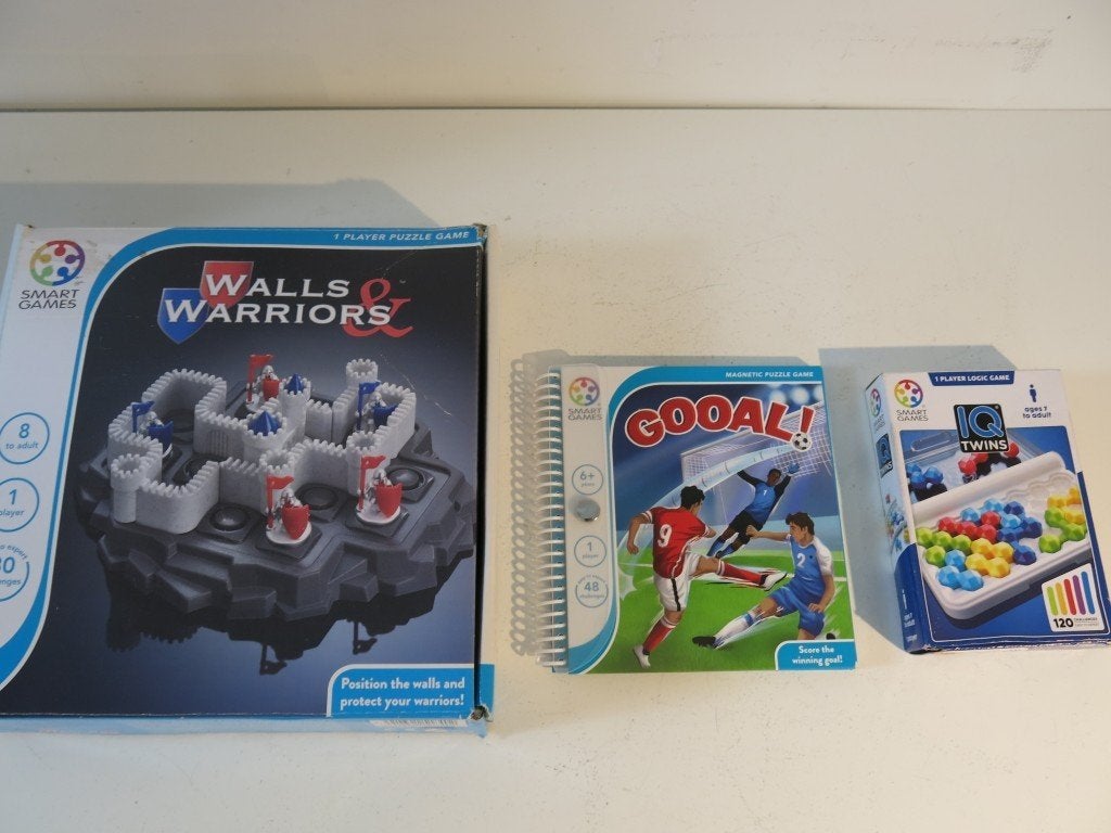3 SmartGames (Walls & Warriors, Goooal!, IQ Twins), Kinderen en Baby's, Ophalen of Verzenden, Zo goed als nieuw