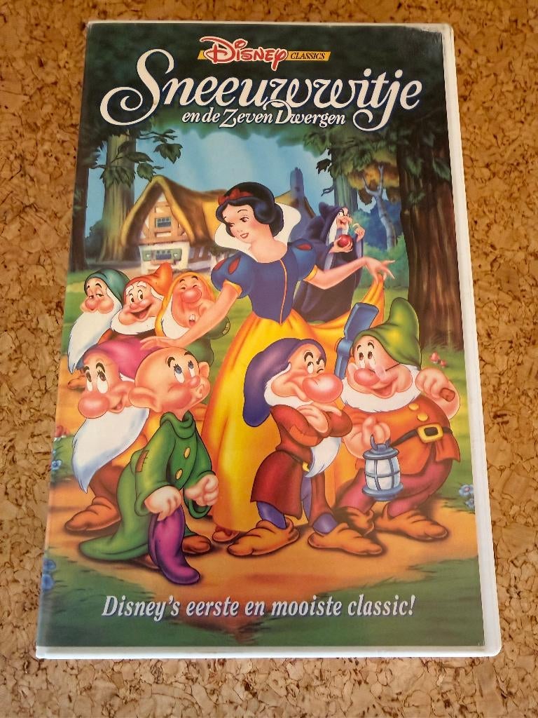 Walt Disney VHS : Sneeuwwitje en de 7 dwergen, Verzamelen, Ophalen of Verzenden, Sneeuwwitje of Doornroosje, Zo goed als nieuw