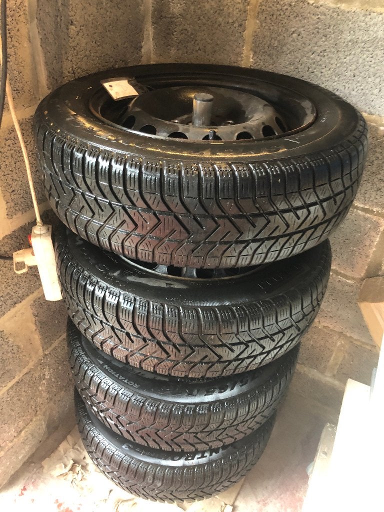 Jantes et pneus PIRELLI hiver pour Fiat 500, Enlèvement, 14 pouces, Pneu(s)