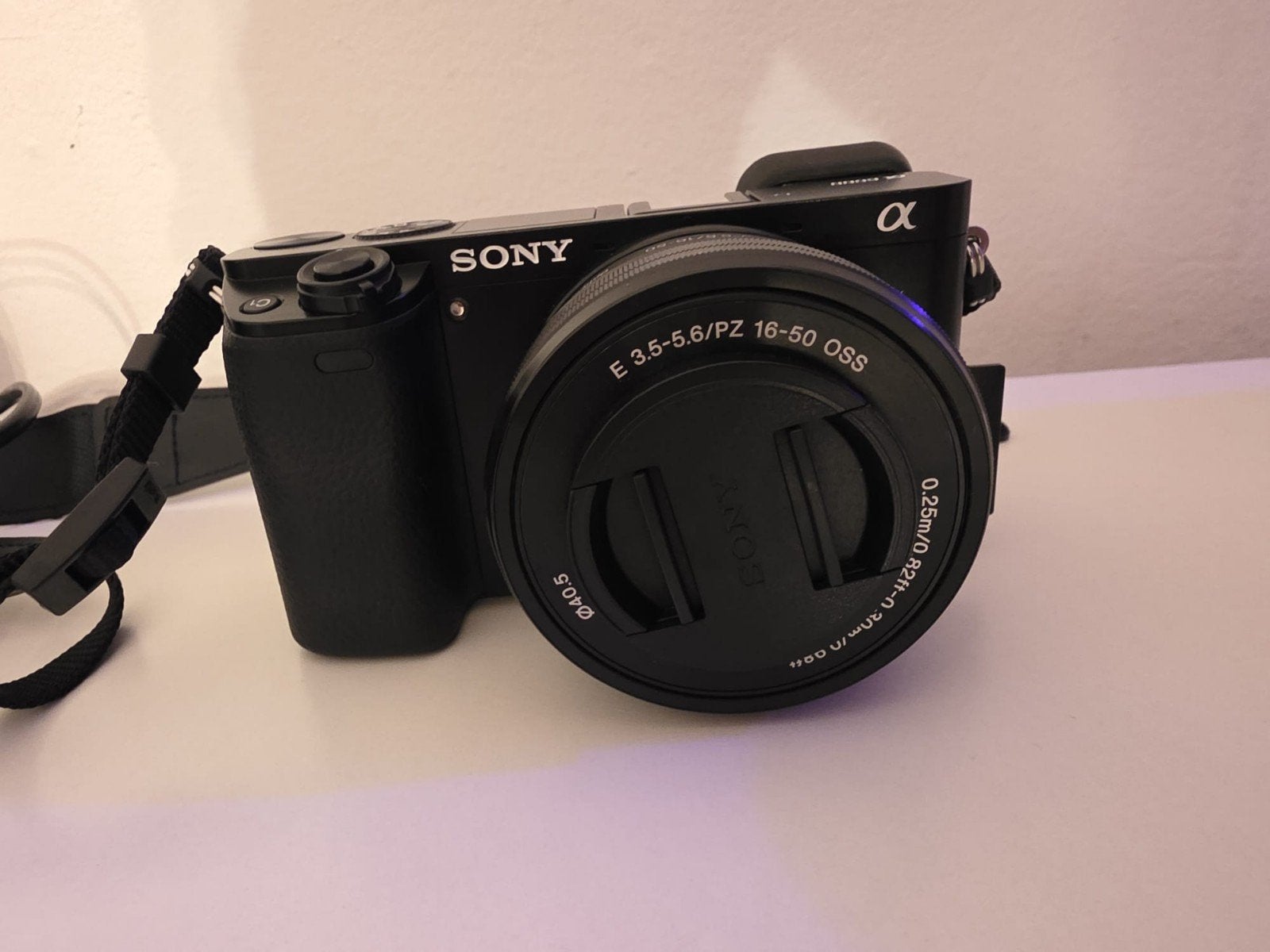 Sony Alpha A6000 inclusief de originele Sony E PZ 16-50mm f, Audio, Tv en Foto, Fotocamera's Digitaal, Ophalen of Verzenden, Compact