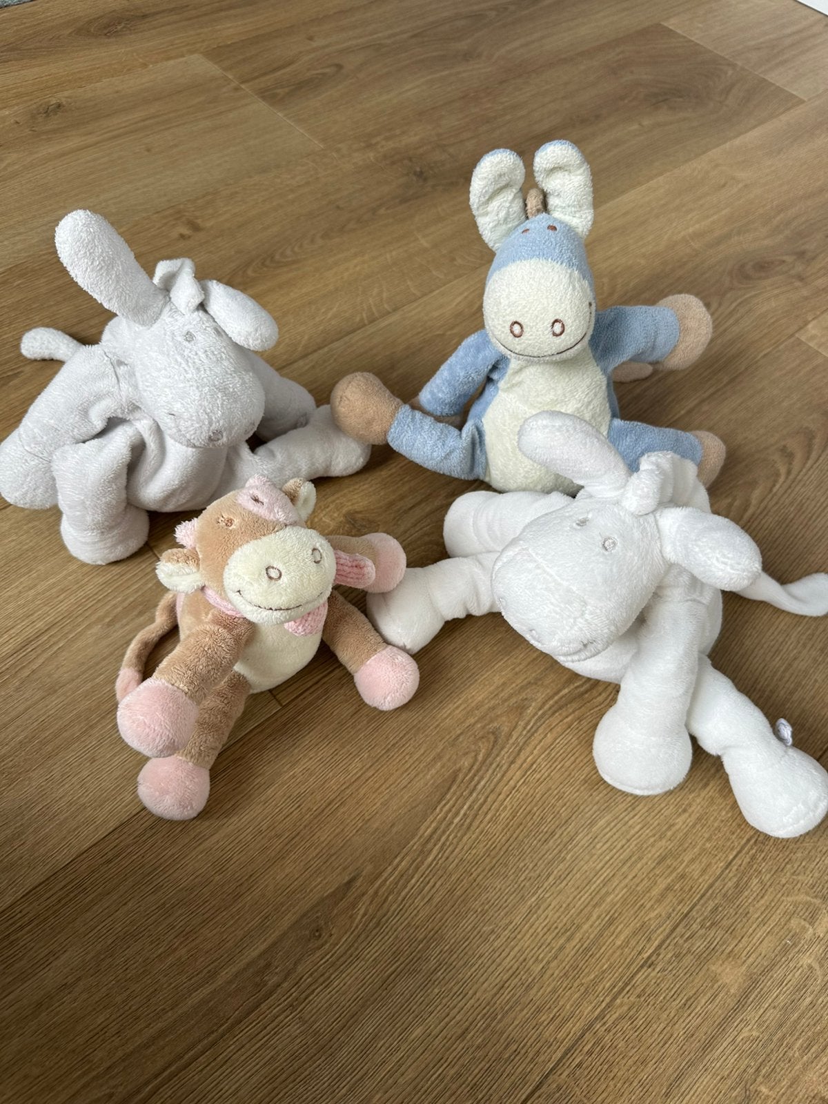 Lot 4 peluches paco et lola noukies, Enlèvement ou Envoi, Comme neuf