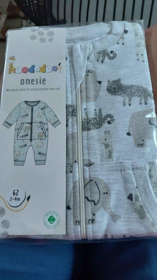 Une combinaison bébé neuf, Kinderen en Baby's, Babykleding | Maat 62, Ophalen, Nieuw, Jongetje, Setje