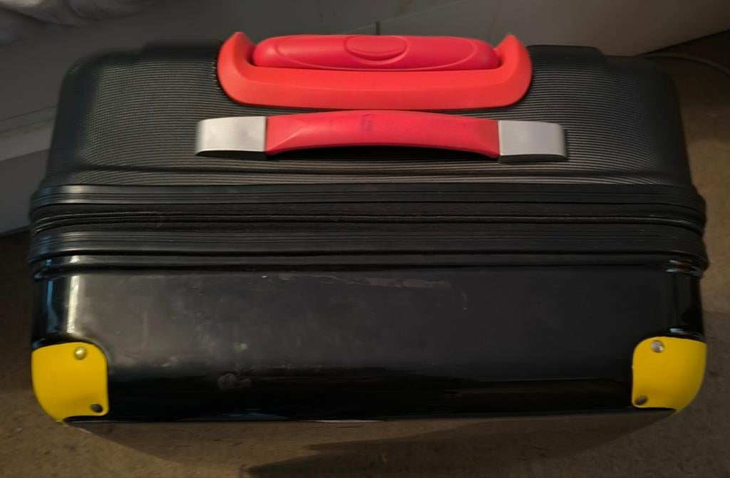 Vallies op wieltjes, Handtassen en Accessoires, Koffers, Ophalen, Gebruikt, Overige materialen, Wieltjes