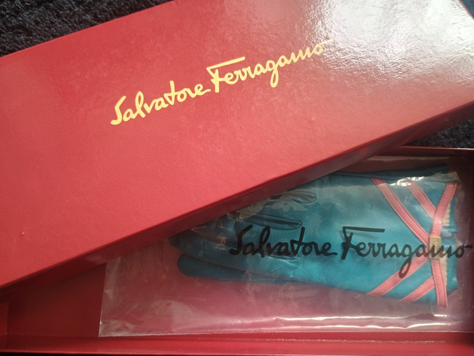 Salvatore Ferragamo handschoenen 6 1/2 nappaleer, Ophalen of Verzenden, Nieuw