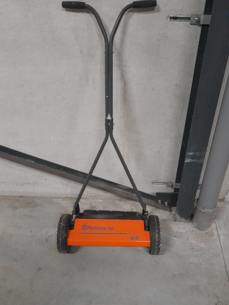 husqvarna, Tuin en Terras, Ophalen, Zo goed als nieuw