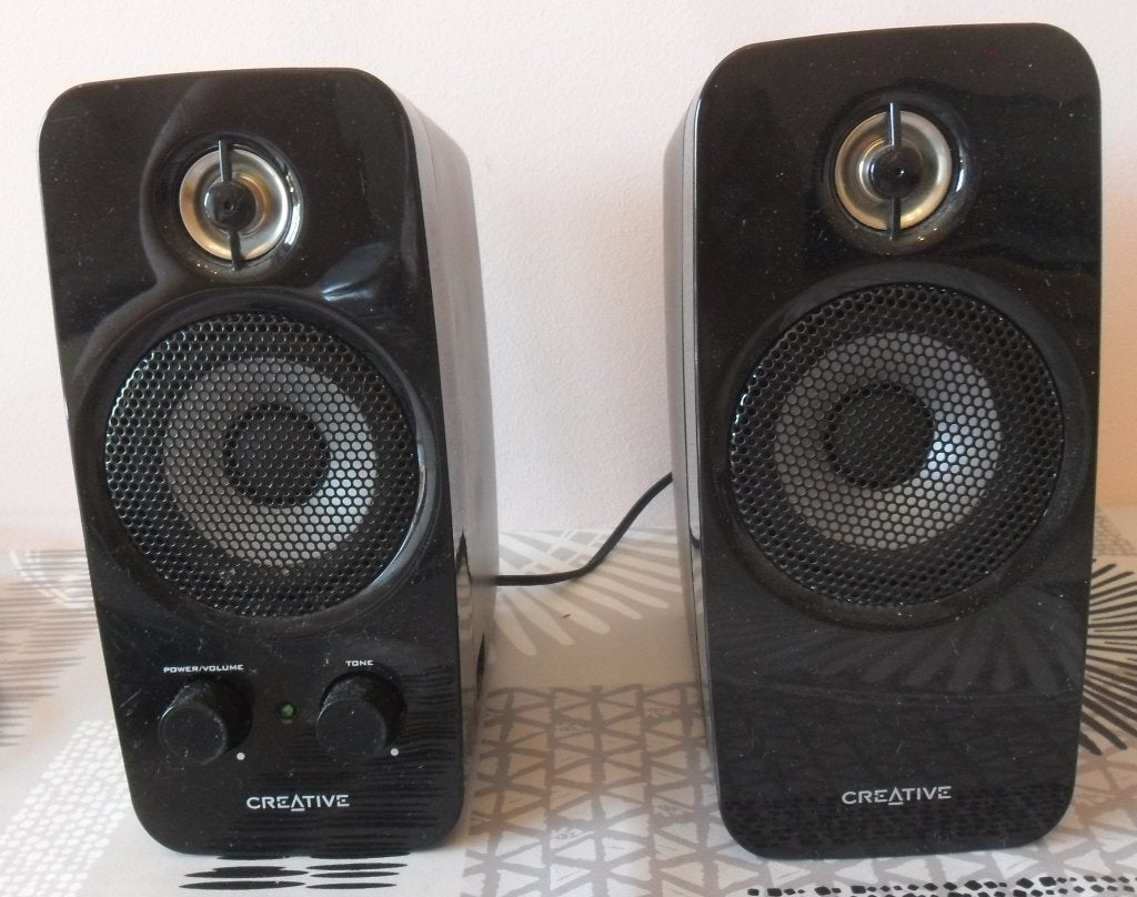 Haut-parleur Logitech et 16M câble., TV, Hi-fi & Vidéo, Enlèvement, Comme neuf, Logitech