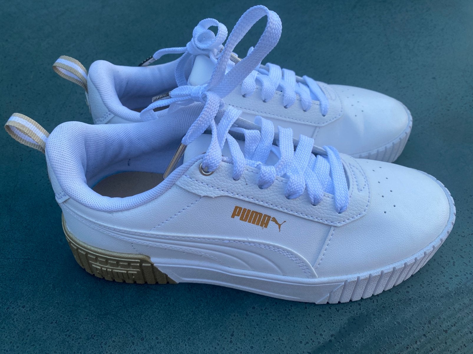 Puma schoenen, Kleding | Dames, Schoenen, Ophalen, Wit, Zo goed als nieuw, Sneakers
