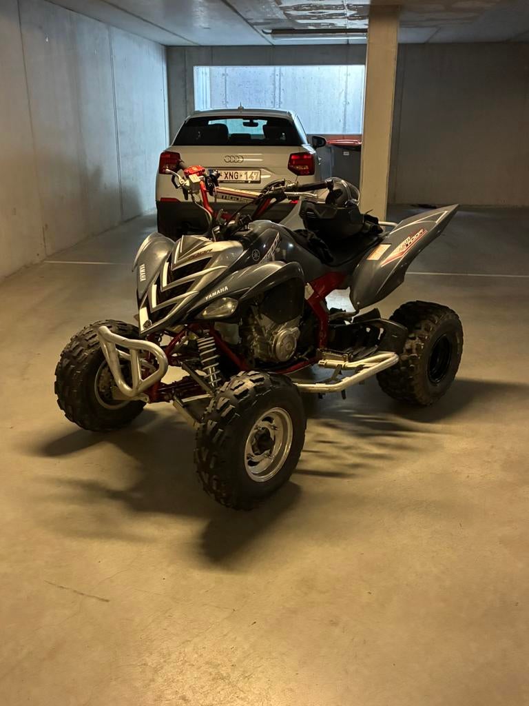 Yamaha raptor 700R RED FRAME, Motoren