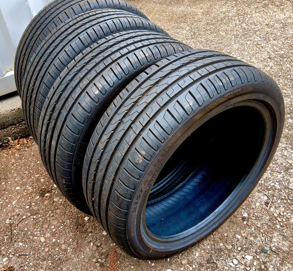 Nouveaux pneus été Pirelli 215/45-18, Neuf, 215 mm, Pneus été, Enlèvement
