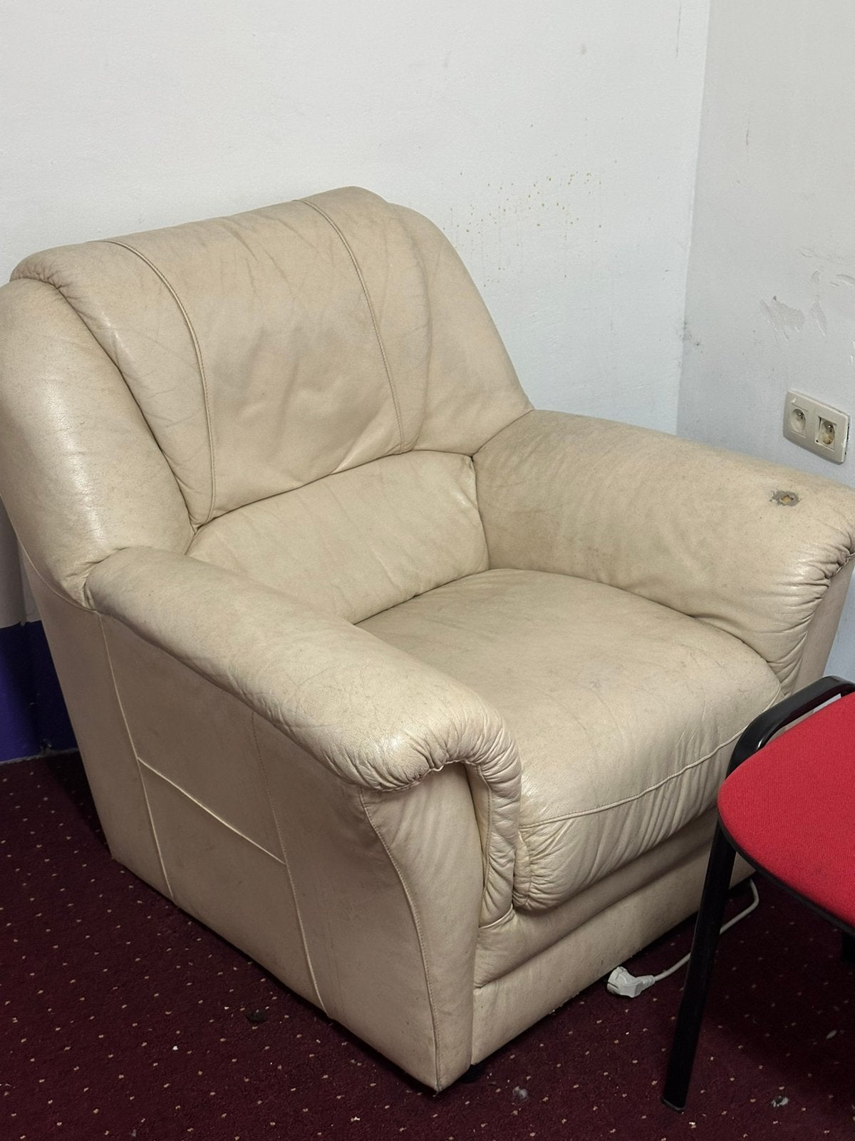 150 chaises a vendre, Maison & Meubles, Canapés | Sofas & Chaises Longues, Utilisé, Enlèvement