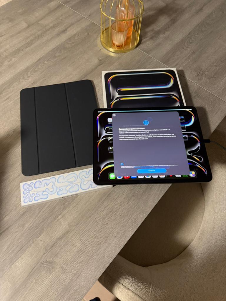 Ipad pro 13“ M4 + pencil pro + coque apple, Enlèvement, Comme neuf