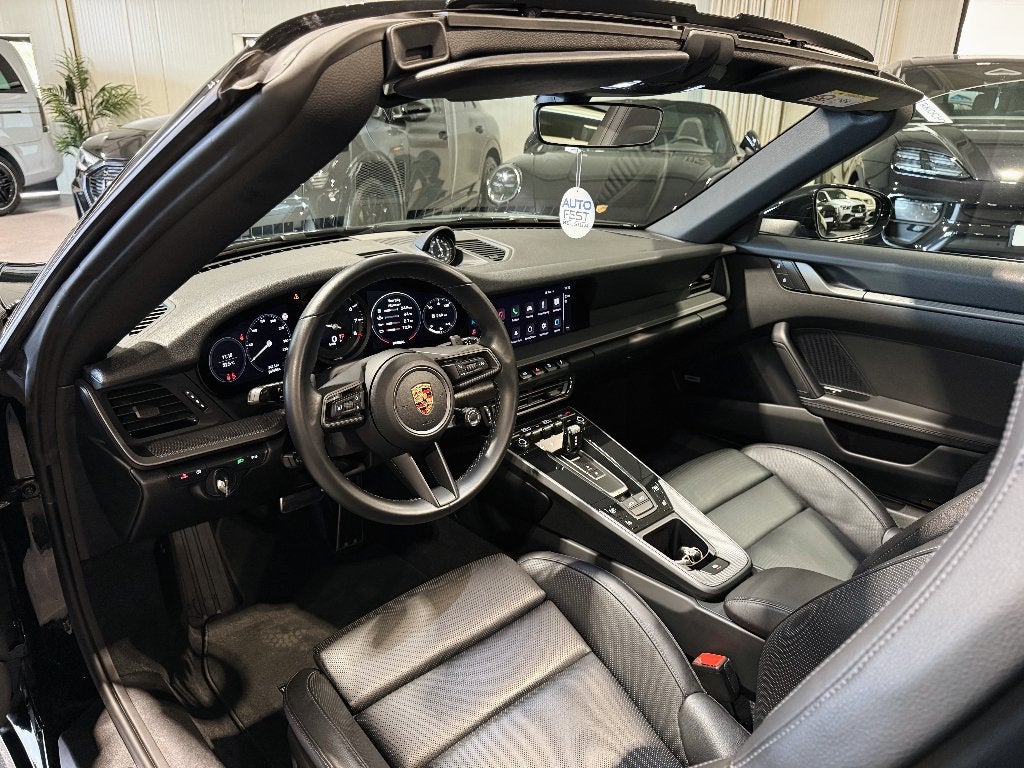 Porsche 911 992.1 Targa 4 | Jet Black Metallic - Garantie, Auto's, Automaat, Cabriolet, Zwart, Leder