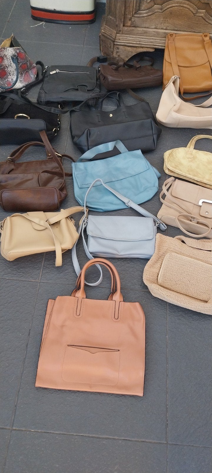 Lot de 15 sacs à main, Enlèvement