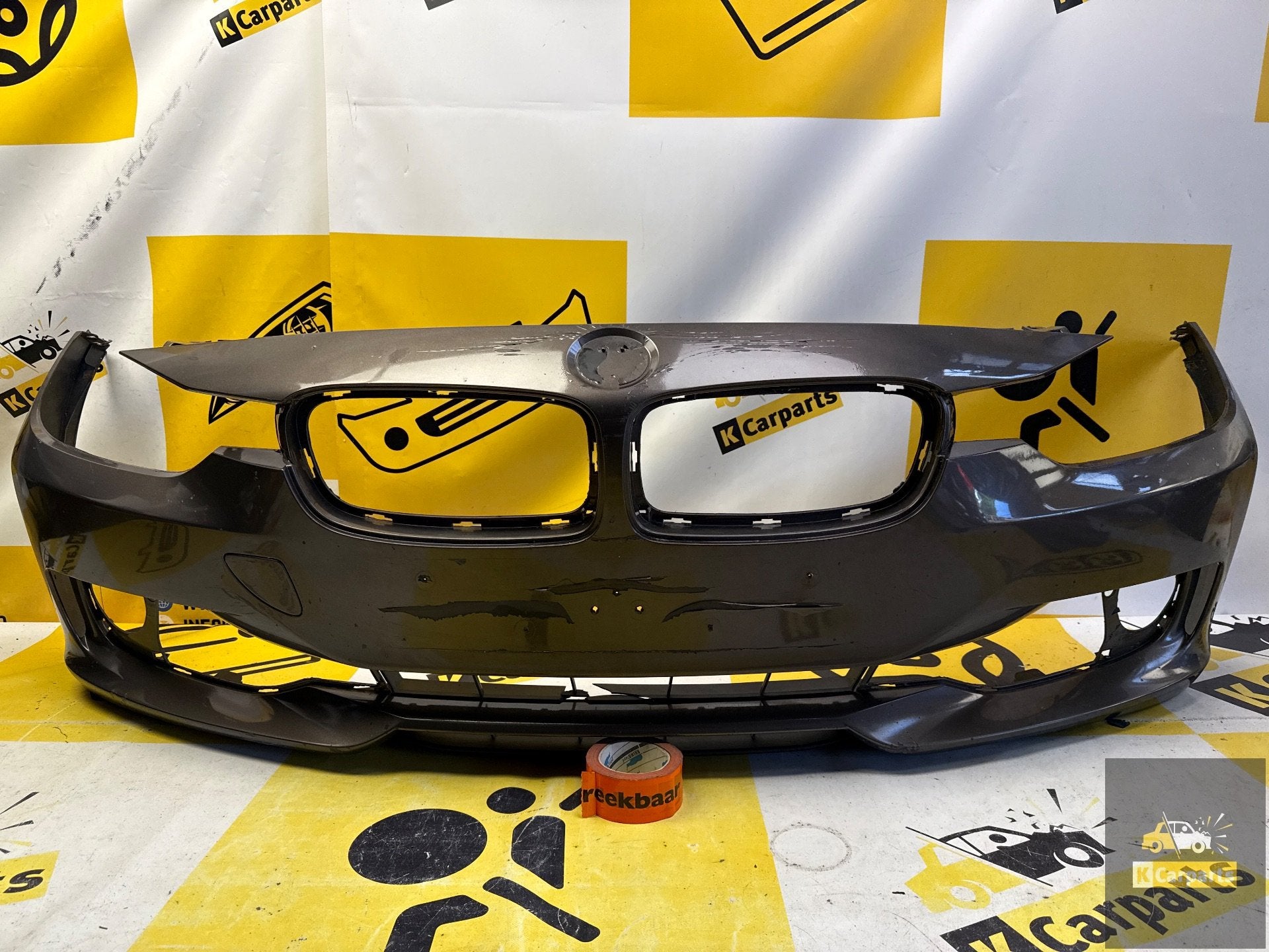 BMW 3 serie F30 F31 voorbumper Origineel 51117263476, Petuelring 130
80788  Munich, DE, Gebruikt, Voor, Info@bmw.de