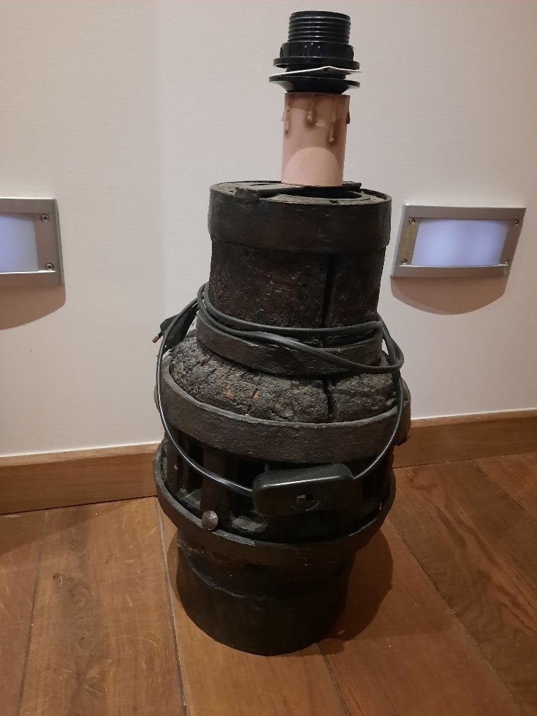 Moyeux de Charettes Lampe Antic, Enlèvement