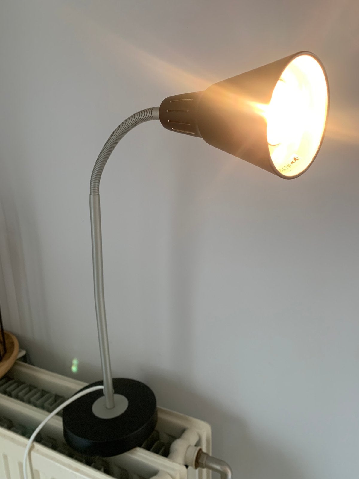 Ikea Kvart  bureaulamp, Huis en Inrichting, Ophalen, Zo goed als nieuw