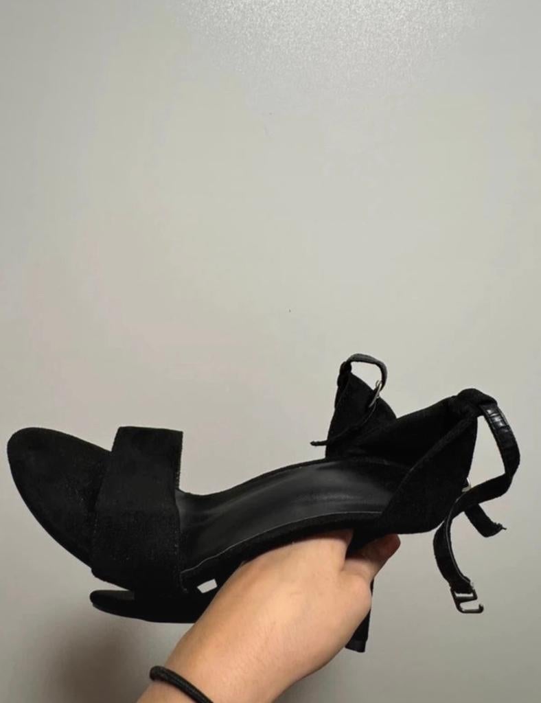 Elegante high heels met enkelbandje - maat 39, Kleding | Dames, Schoenen, Ophalen, Nieuw