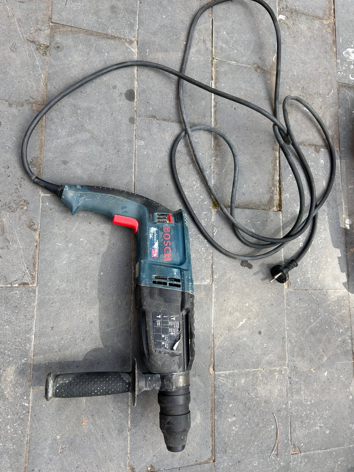 Marteau perforateur Bosch, 600 watts ou plus, Enlèvement ou Envoi, Marteau perforateur et/ou Marteau piqueur, Utilisé