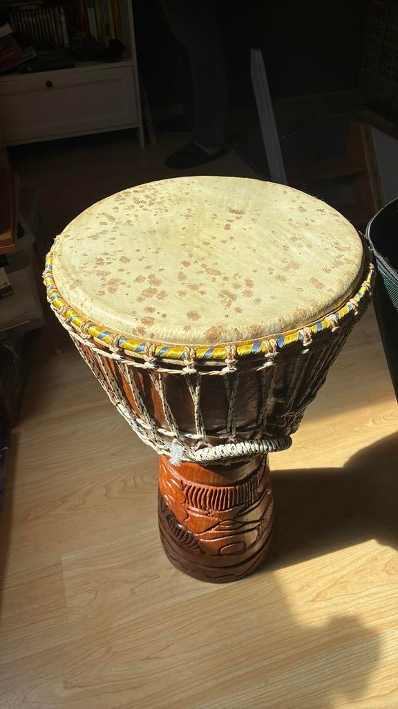 Djembe + zak, Ophalen, Zo goed als nieuw
