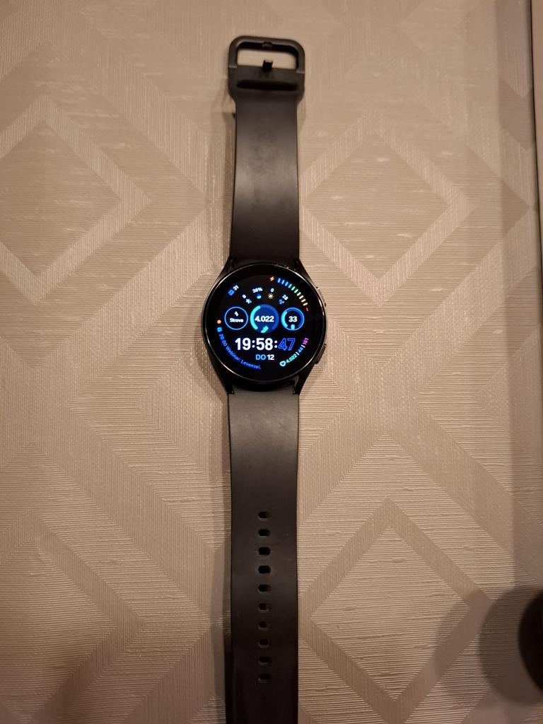 Smartwatch Samsung Galaxy 4 zwart, Handtassen en Accessoires, Smartwatches, Ophalen, Conditie, Zwart, Zo goed als nieuw