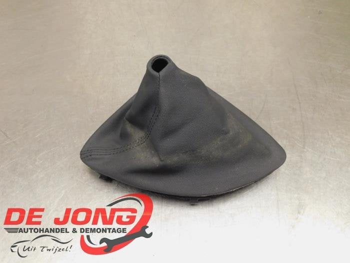 Enveloppe levier de vitesse d'un BMW 1-Serie, -, 3 mois de garantie, Utilisé, -