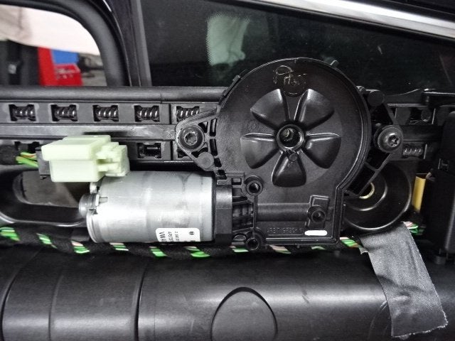 TOIT OUVRANT MOTEUR Passat Variant (3G5) (0380200133), Volkswagen, Volkswagen AG, Utilisé, Kundenbetreuung@volkswagen.de