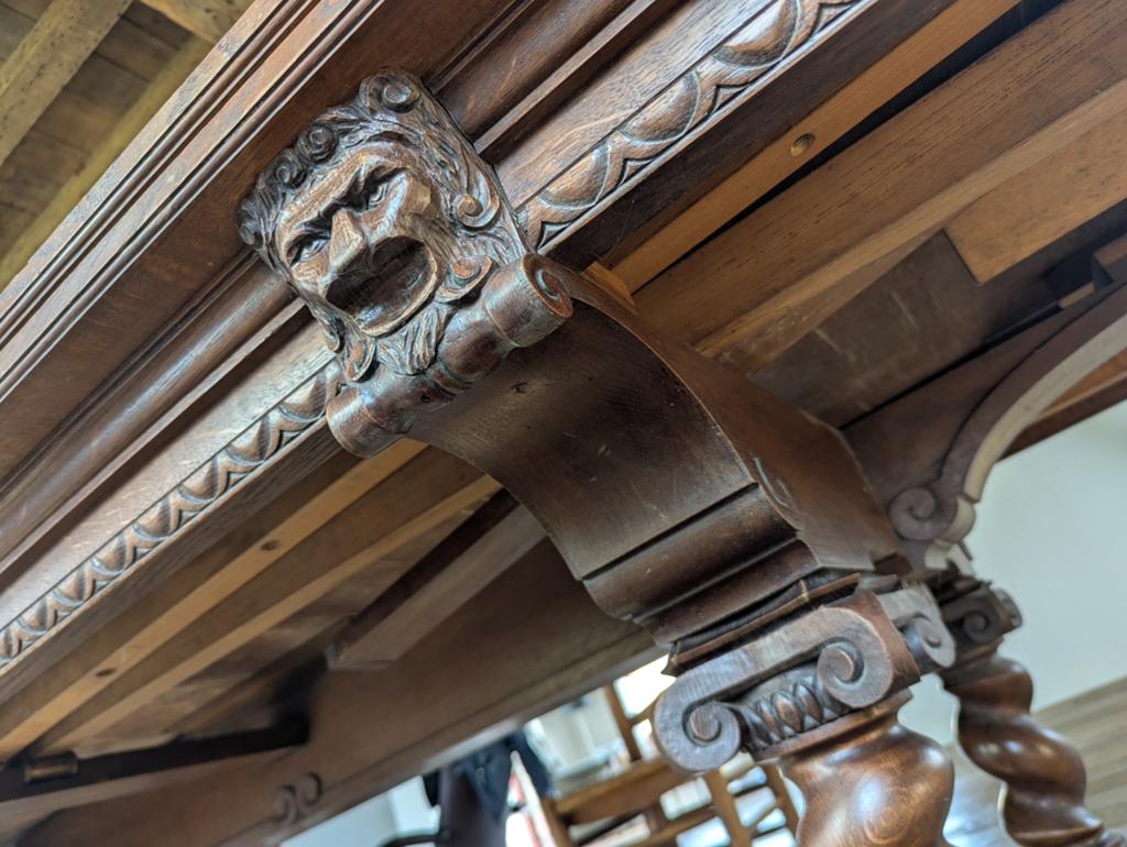 Frans Notaris tafel, Ophalen