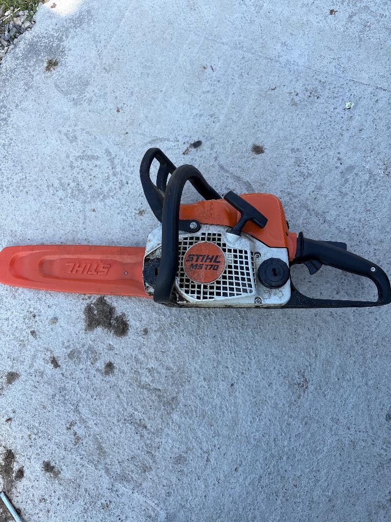 Stihl ms 170, Stihl, Moins de 600 watts, Tronçonneuse, 30 à 70 mm