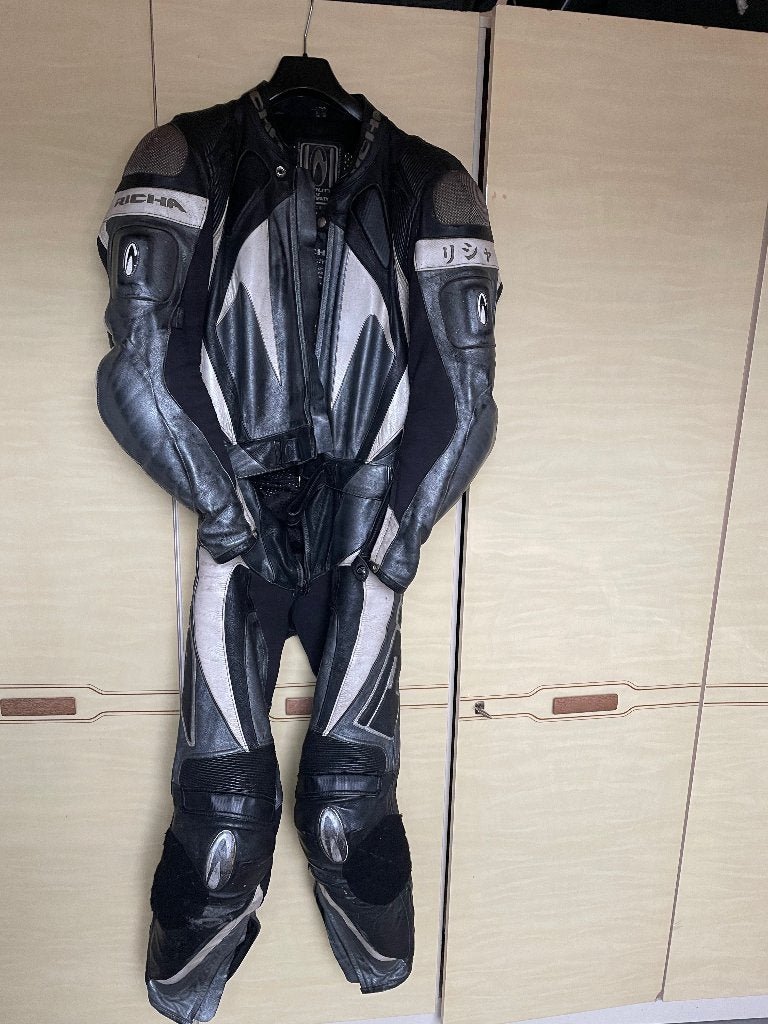 Combi cuir Richa 2 pièces 50, Motos, Seconde main, Enlèvement, Hommes, Combinaison