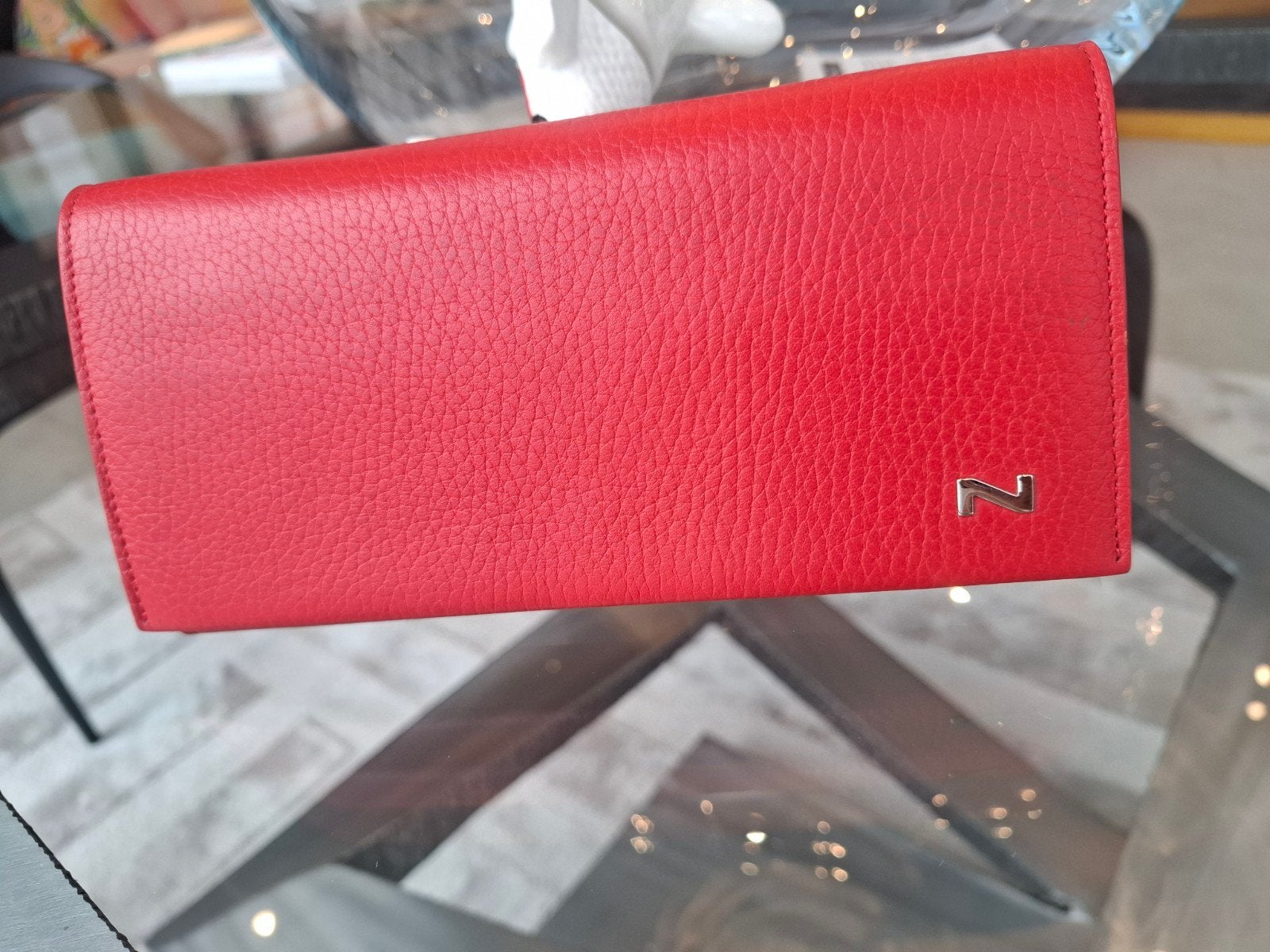 neuf grand portefeuille Nathan et Baume cuir rouge, Bijoux, Sacs & Beauté, Porte-monnaie & Portefeuilles, Enlèvement ou Envoi
