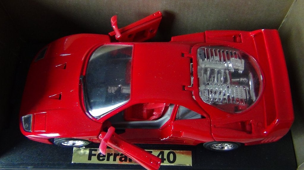 voiture 1/24 ferrari F40 rouge, Enlèvement ou Envoi, Neuf, Voiture, Autres marques