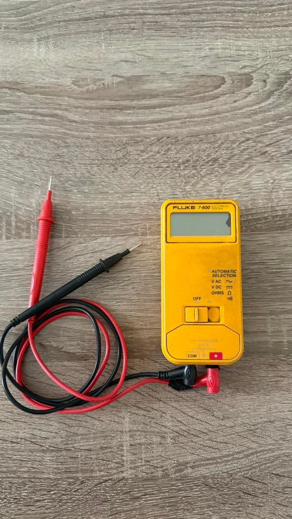 Fluke Multimeter 7-600 Electrical Tester, Doe-het-zelf en Bouw, Ophalen, Zo goed als nieuw, Multimeter