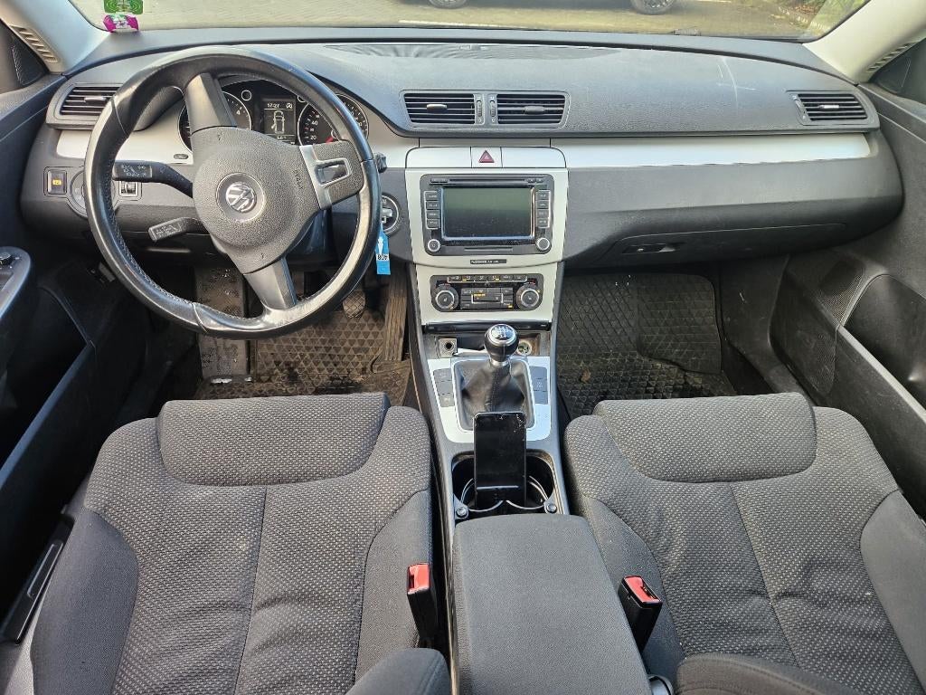 VW PASSAT 1.6 TDI ATTACHE REMORQUE TOIT OUVRANT, Achat, Entreprise, Boîte manuelle, Noir