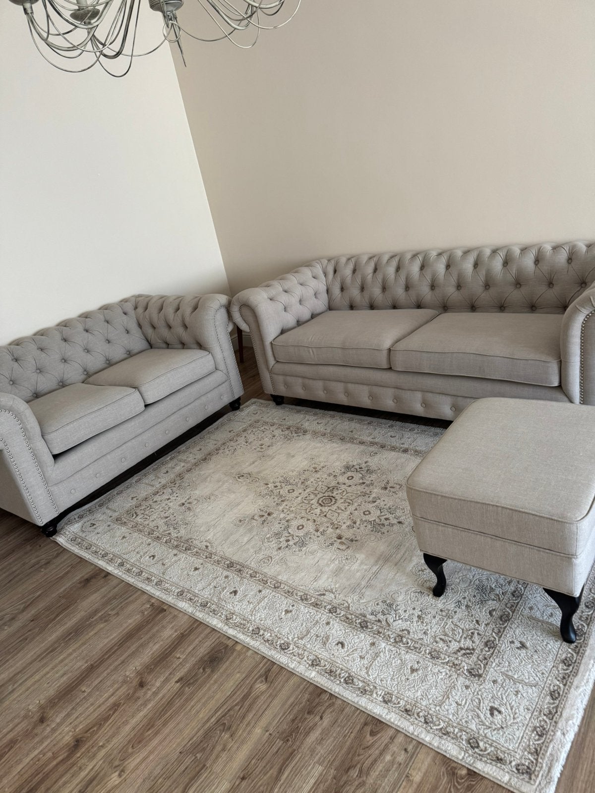Chesterfields salonset 3zit+2zit en poef, Huis en Inrichting, Fauteuils, Zo goed als nieuw, Stof, Ophalen of Verzenden