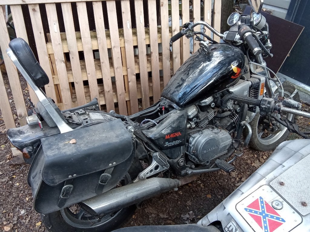 Honda Magna 700, Motos, Particulier