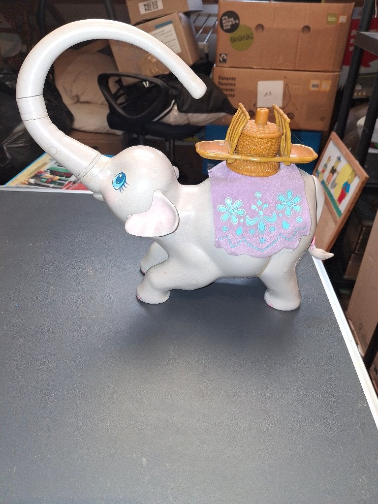 Eléphants, Ophalen of Verzenden, Gebruikt, Wild dier